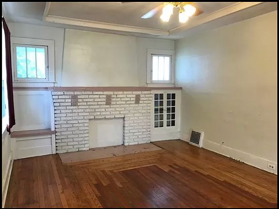 600 E Grand Fireplace_03182024