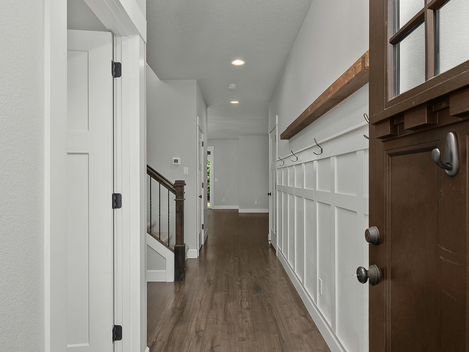 4 bed, 2.5 bath, 2310 sqft, $3,295 — Photo 3