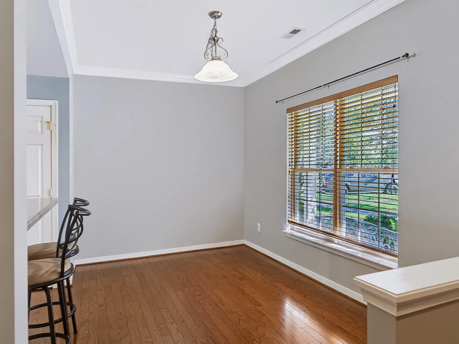 3 bed, 2.5 bath, 1584 sqft, $2,450 — Photo 3