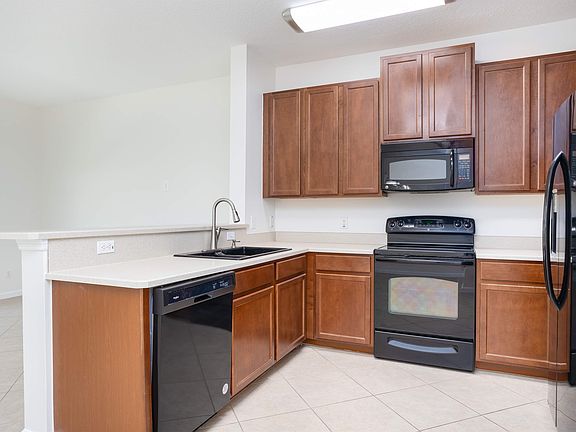 4th image of 2510 Revolution St Unit 104