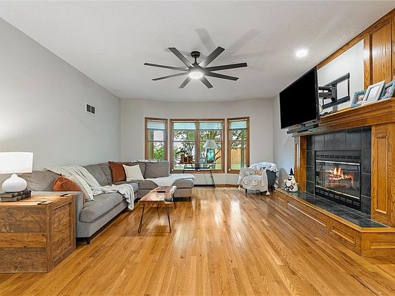 4th image of 1408 Telford Dr