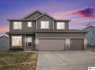 13605 Leona Ln, Bellevue, NE 68123