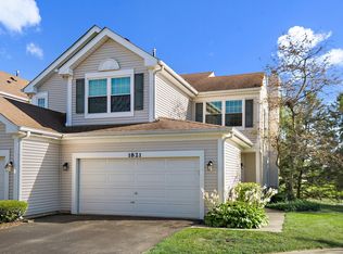 1821 Moore Ct, Saint Charles, IL 60174