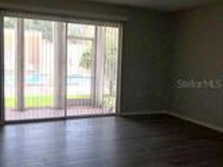 548 Orange Dr #14 — Photo 6