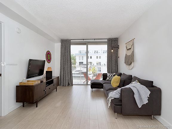 3rd image of 3716 NE 168th St APT 204