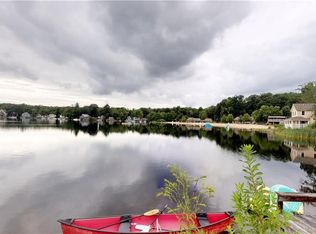 22 Pinecrest Ln, Burrillville, RI 02826