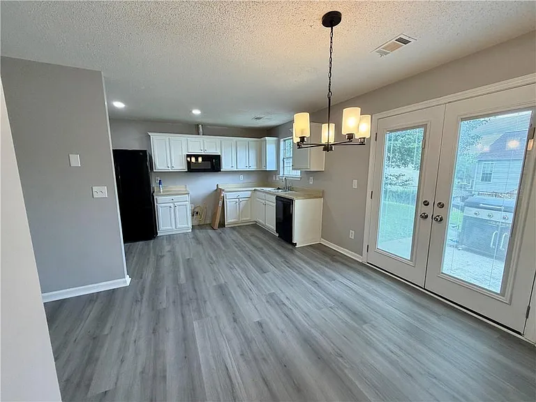 3354 Waggoner Ln — Photo 9