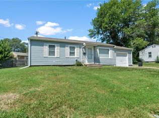 13612 12th St, Grandview, MO 64030