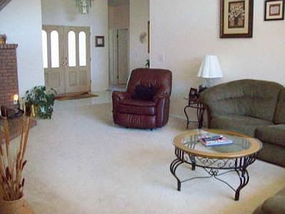 Foyer/Living Room