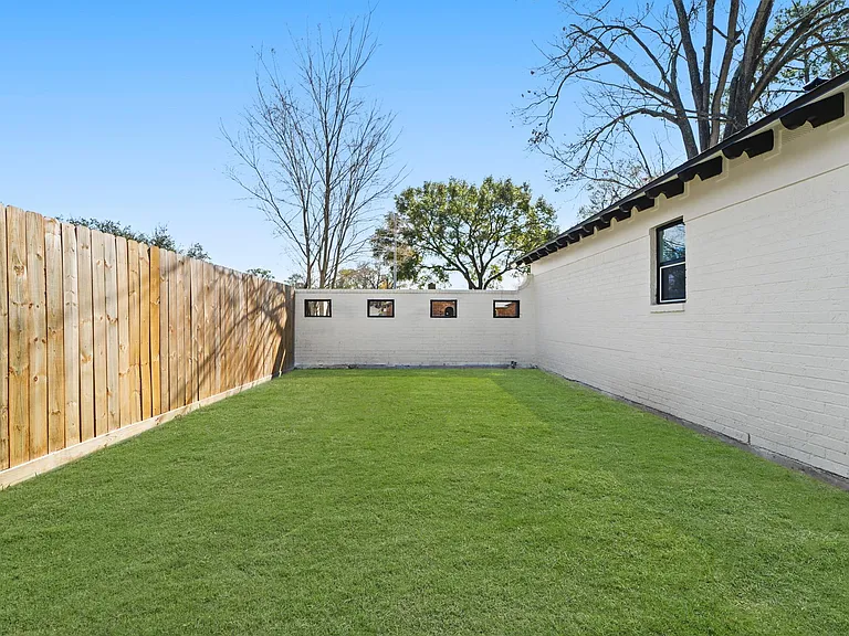 10722 Lynbrook Dr — Photo 31