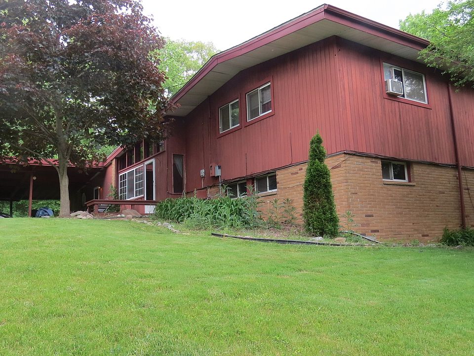 1st image of 23451 Cliffview Ct