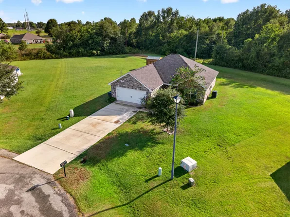 5 Elk Ct, Picayune, MS 39466