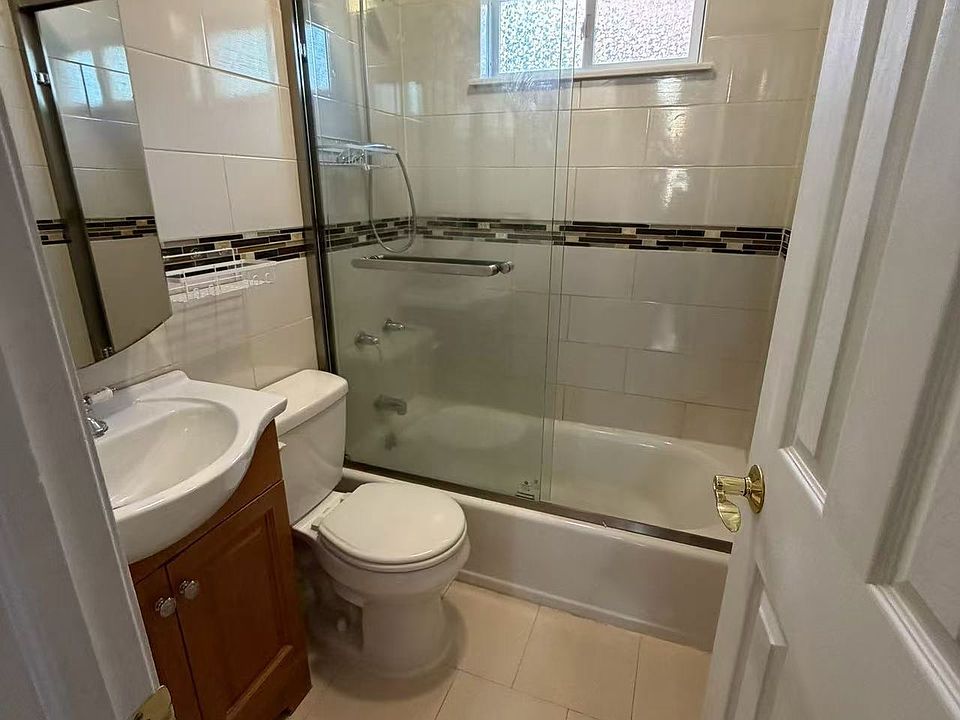 1st image of 1740 202nd St #1