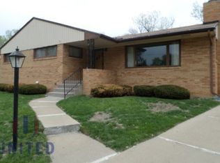 4616 Chatham Ln, Sioux City, IA 51104
