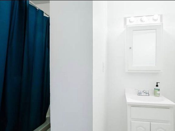 2nd image of 1634 Lexington Ave APT 2B
