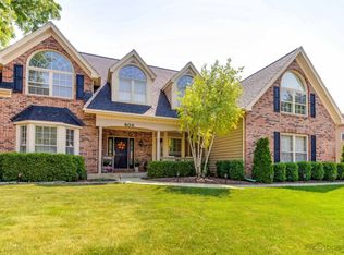 806 Steeplechase Rd, St Charles, IL 60174