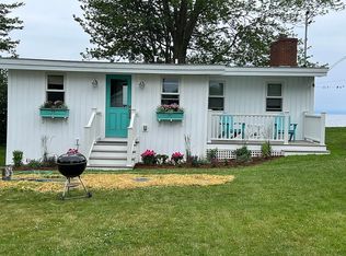 31 Sunset Beach Rd, South Hero, VT 05486