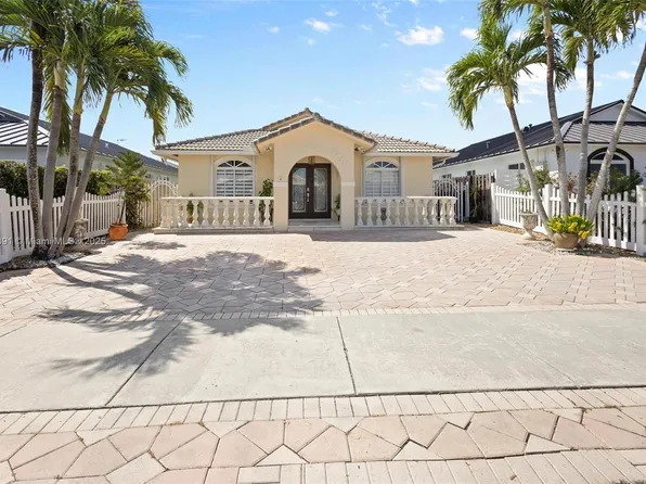 10038 NW 127th Ter, Hialeah Gardens, FL 33018