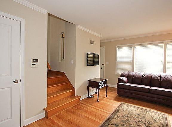4th image of 219 S Maple Ave APT C