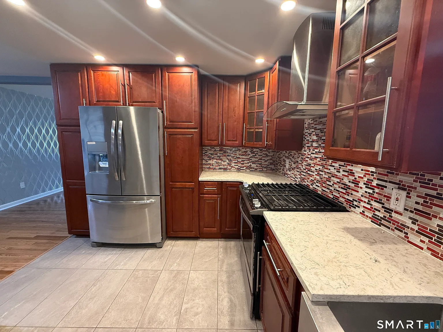 3 bed, 1.0 bath, 1050 sqft, $3,500 — Photo 1