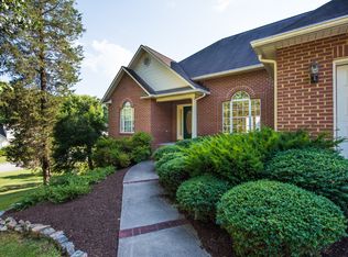 103 New Bedford Ln, Oak Ridge, TN 37830