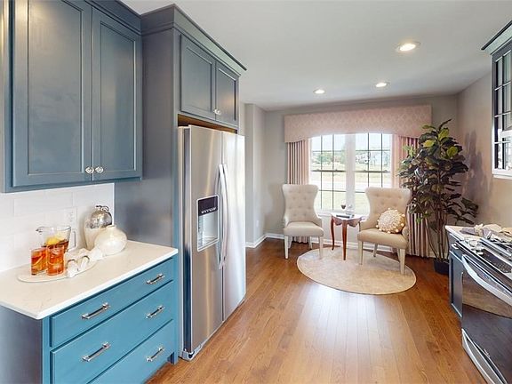 2nd image of 6673 Curtis Ct