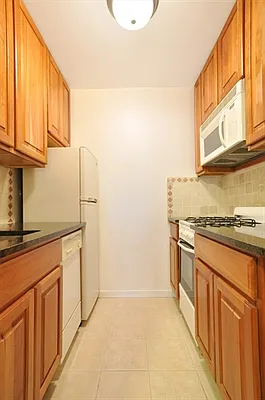 Sold by Citi Habitats | media 9