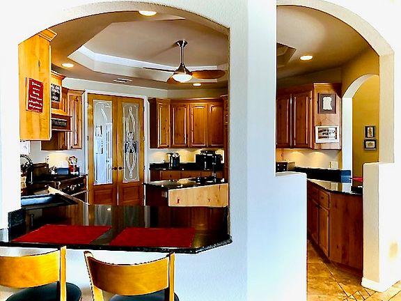 2nd image of 3725 La Terraza Dr