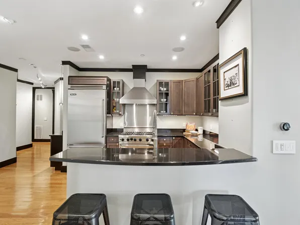 174 Washington Street image 17 of 33