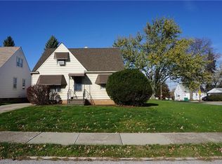 15621 Maplewood Ave, Maple Heights, OH 44137