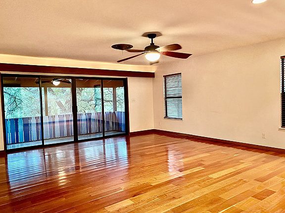 5th image of 1703 Mariposa Dr