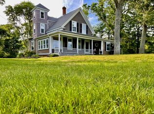 22 Oak St, Harwich, MA 02645