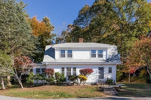 4th image of 11 Stoddard St