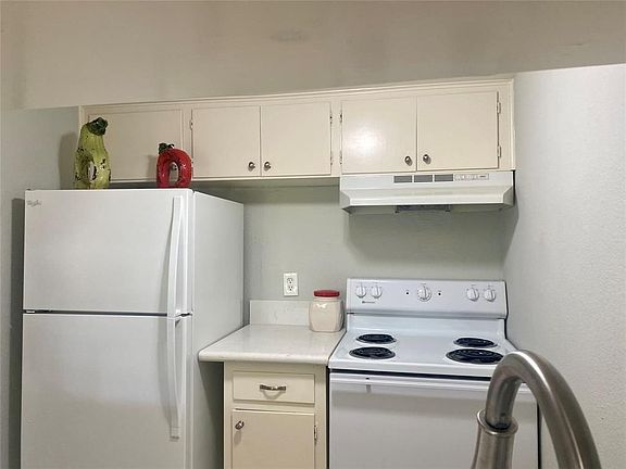 3rd image of 5343 Richmond Ave #8
