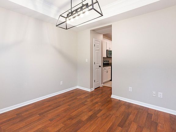 5th image of 155 Walmsley Pl