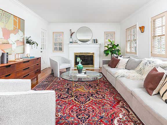 5th image of 2624 Lake View Ter E