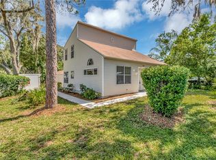 18700 Yocam Ave, Lutz, FL 33549