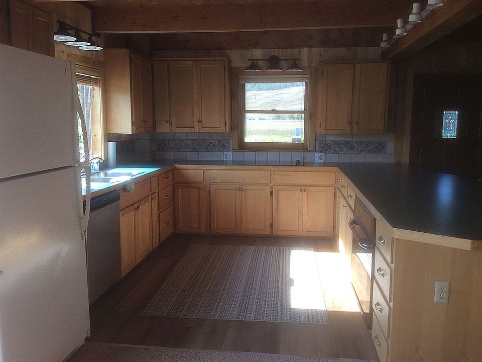 2nd image of 379 Shavano St