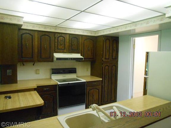 3rd image of 5051 W Bluffview Dr