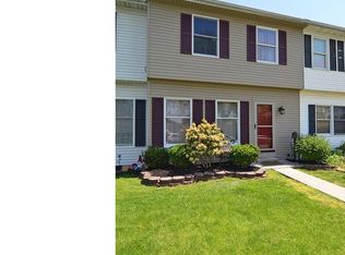 527 Margaret St, Reading, PA 19611