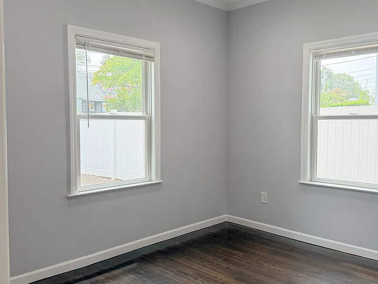 4 Newfield St #1 — Photo 7