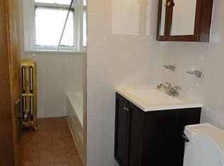6843 S Dante Ave #2, Chicago, IL 60637