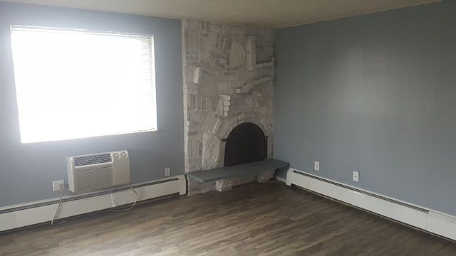 1st image of 1075 N Washington St APT 404