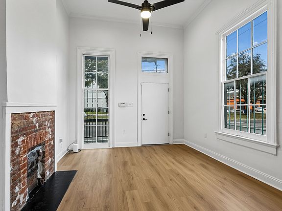 2nd image of 1200 Simon Bolivar Ave