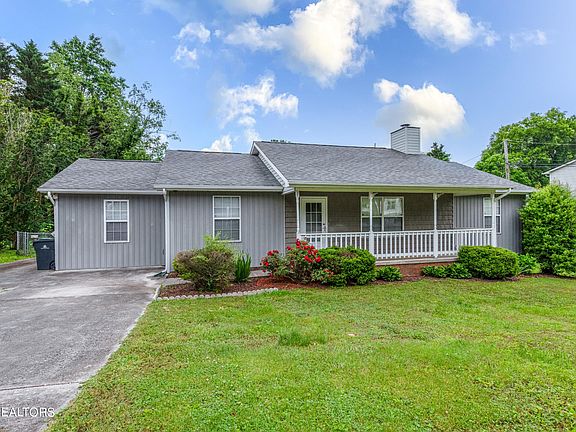 2nd image of 2321 Maple Dr
