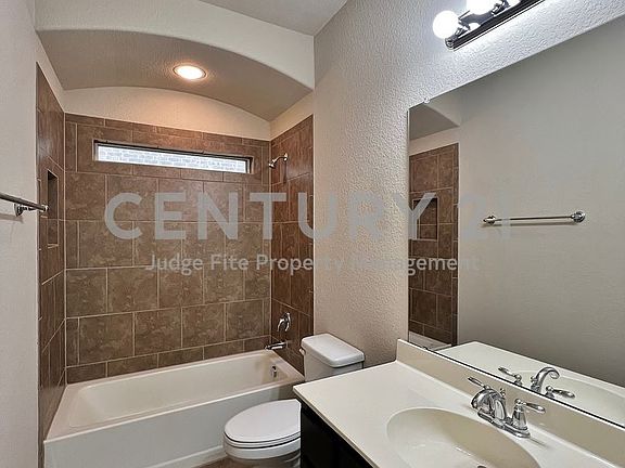 3rd image of 6806 Glen Eagle Dr