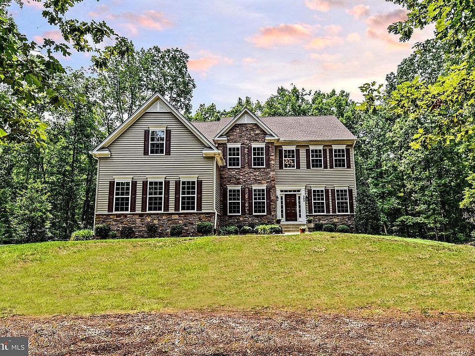 1st image of 283 McPherson Dr