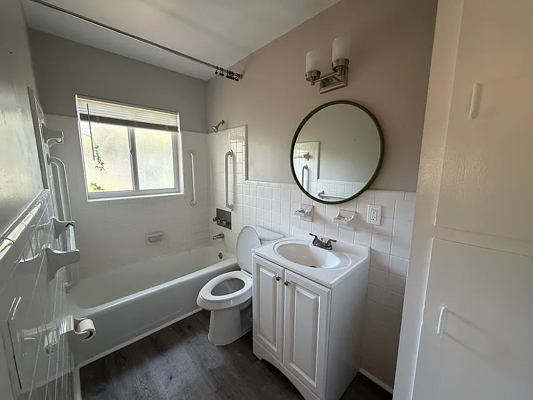 204 Melody Ln — Photo 11