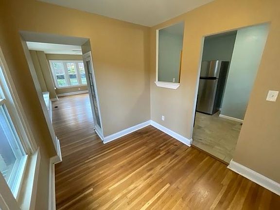 5th image of 627 Kenmore Ave #1