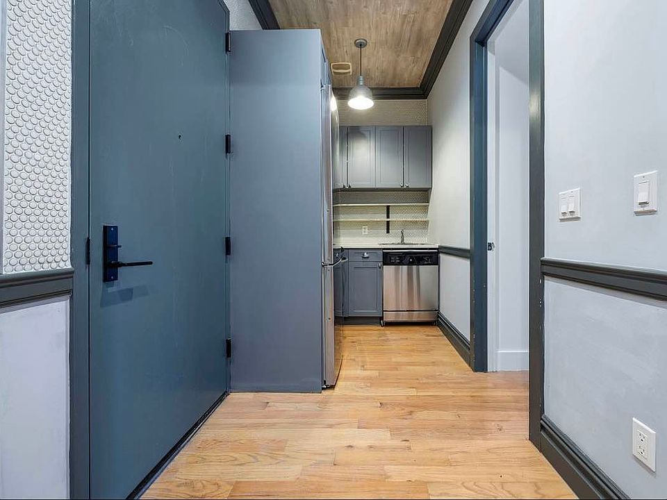 1st image of 133 23rd St APT 3C
